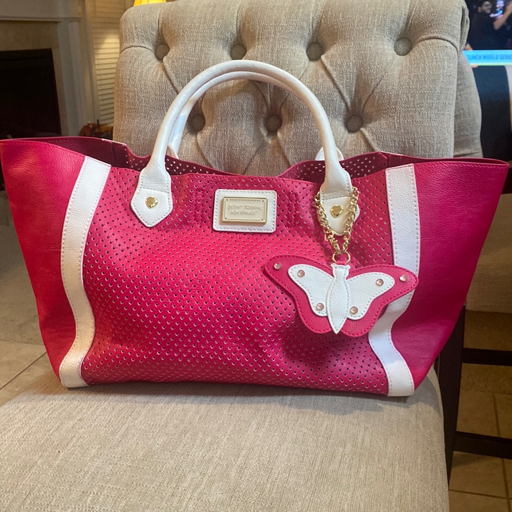 Betsey Johnson EUC Barbie Pink Perforated Laser Cut Leather Tote/Butterfly 🦋